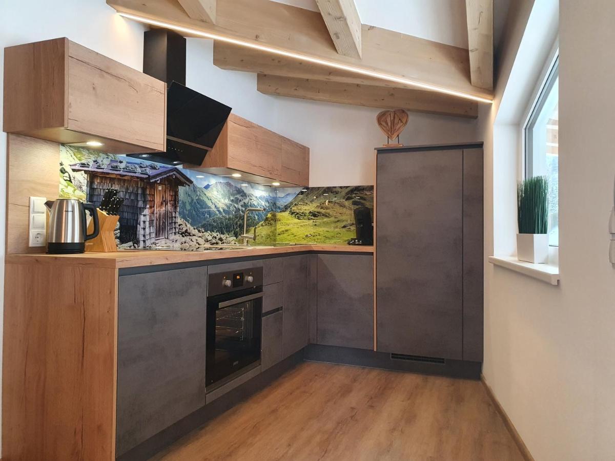 Alpen Appartements Viehhofen - Incl Sommercard Zell Am See フィーホーフェン エクステリア 写真