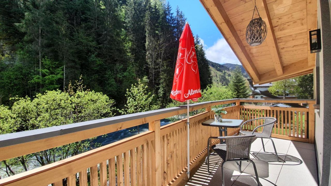 Alpen Appartements Viehhofen - Incl Sommercard Zell Am See フィーホーフェン エクステリア 写真